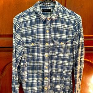 Mens Small Lucky Brand Flannel Long Sleeve Shirt. Blue and White!